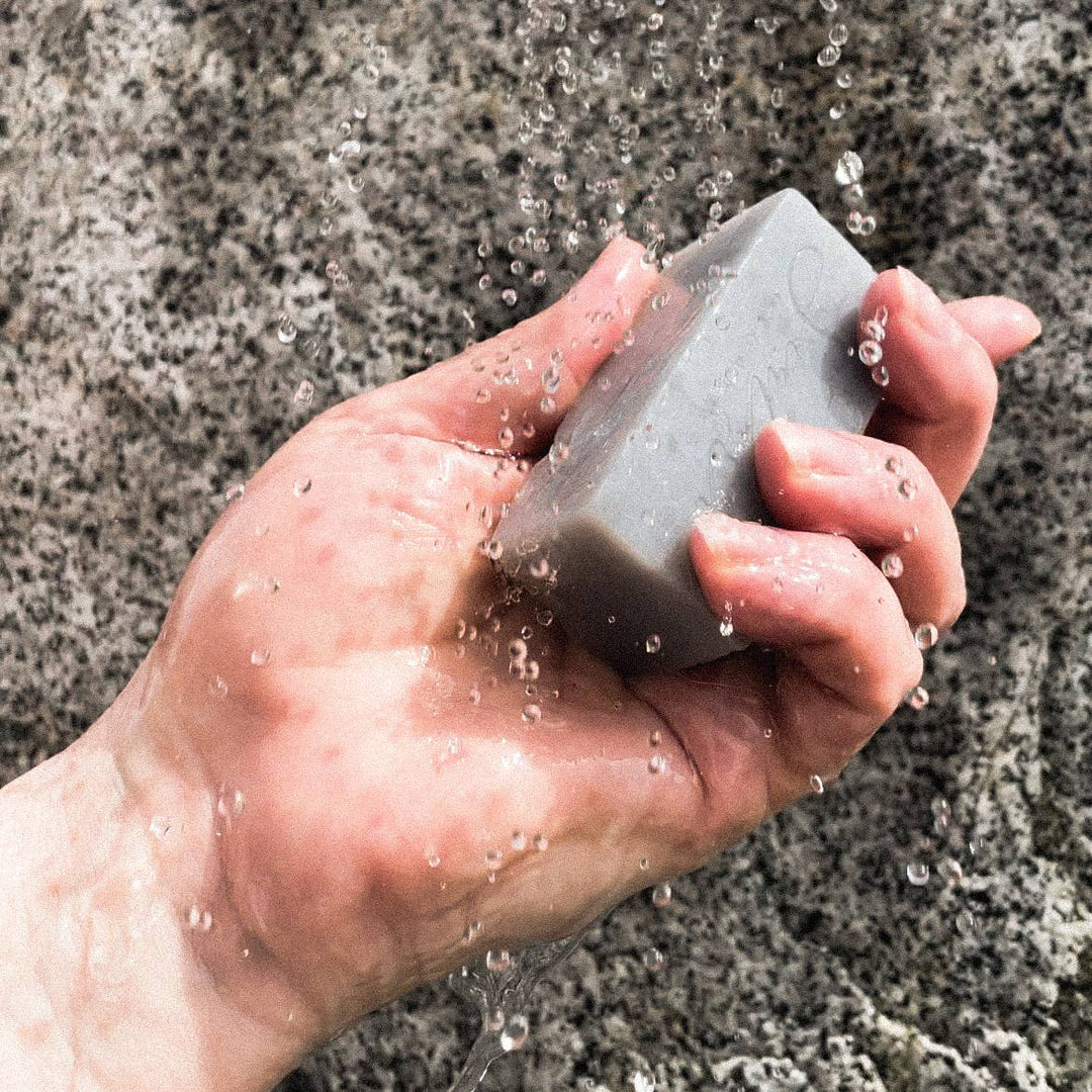 Sealuxe - Activated Charcoal Soap